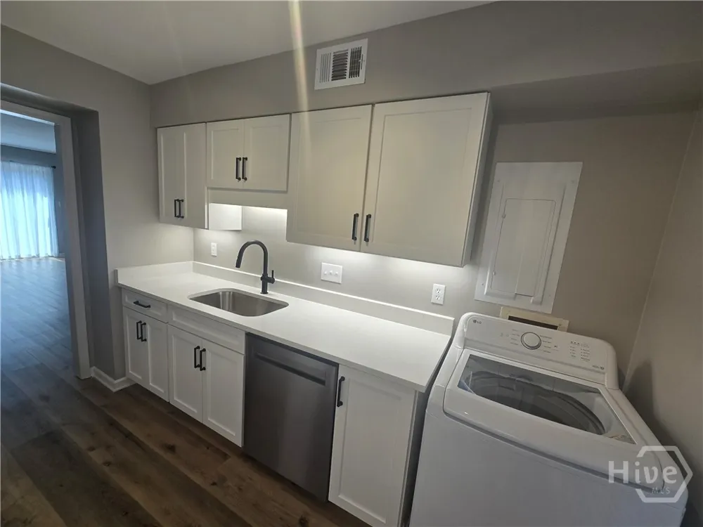 232 Stephenson Avenue #3cc Savannah, GA 31405