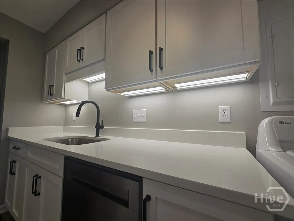 232 Stephenson Avenue #3cc Savannah, GA 31405