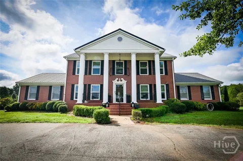 1520 Colonial Drive