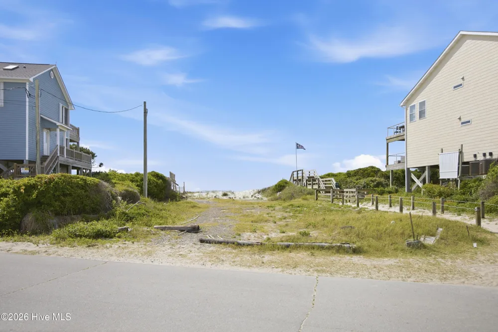 522 Shore Drive Surf City, NC 28445