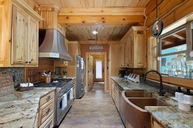2226 Holly Road Gilmer, TX 75644
