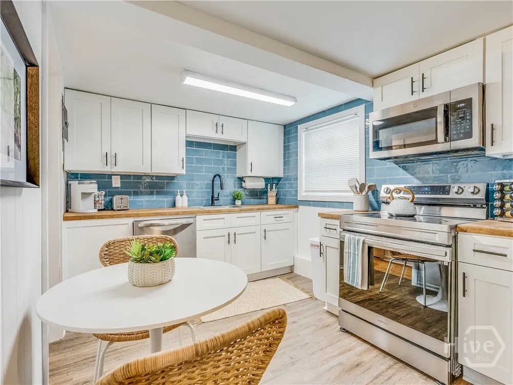 2203 Delesseps Avenue Savannah, GA 31404