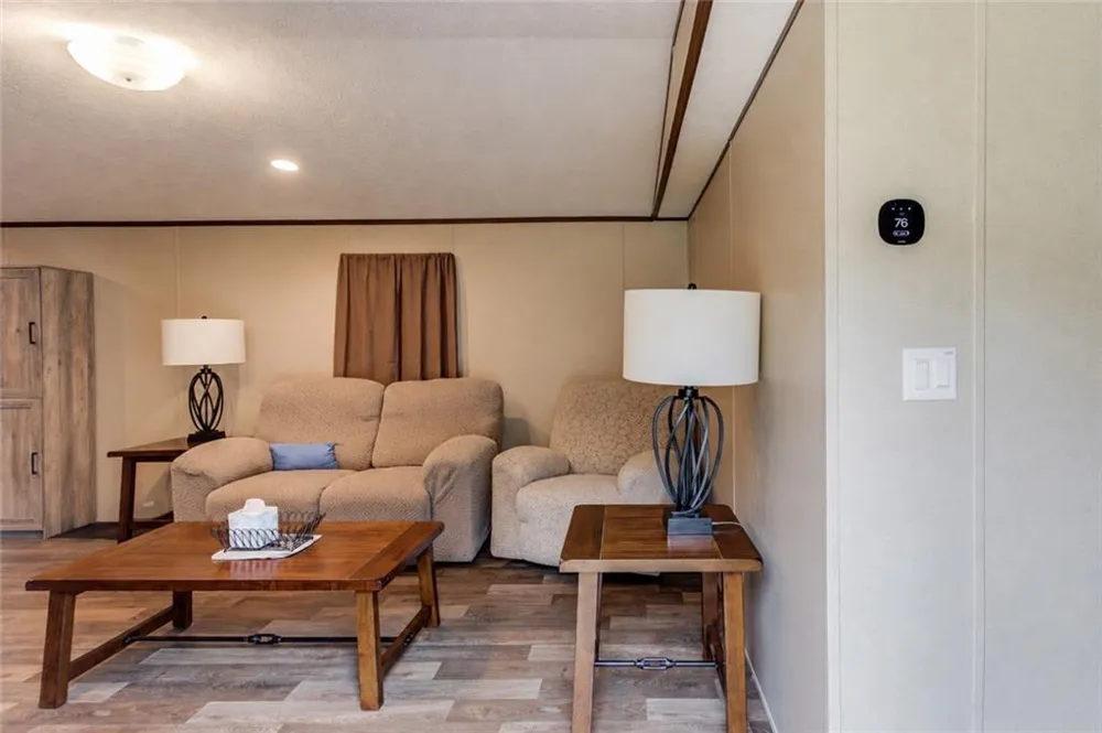 492 Gumlog Creek Martin, GA 30557