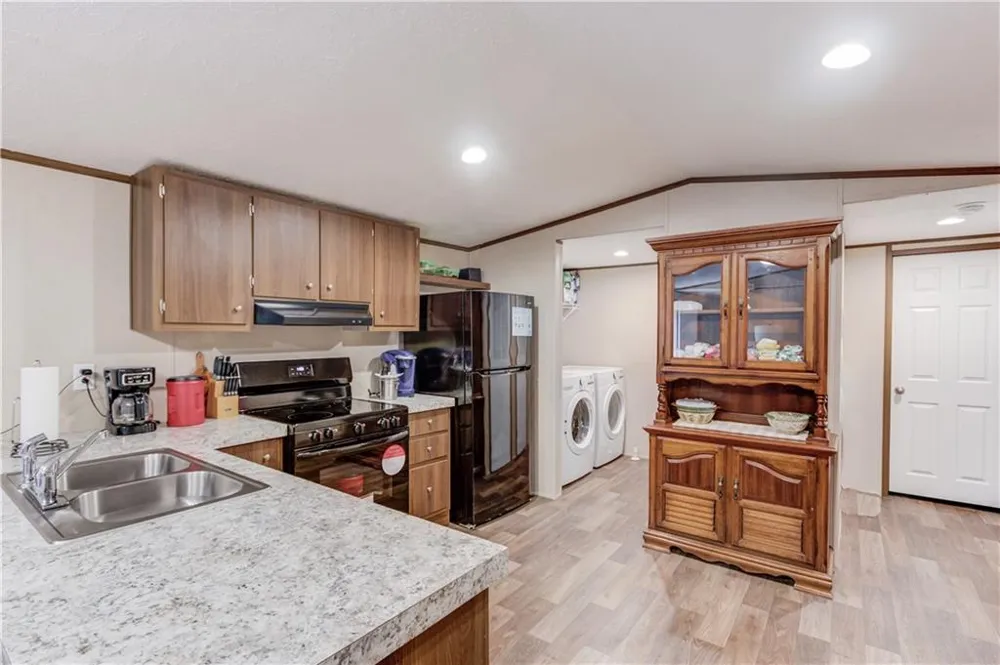 492 Gumlog Creek Martin, GA 30557