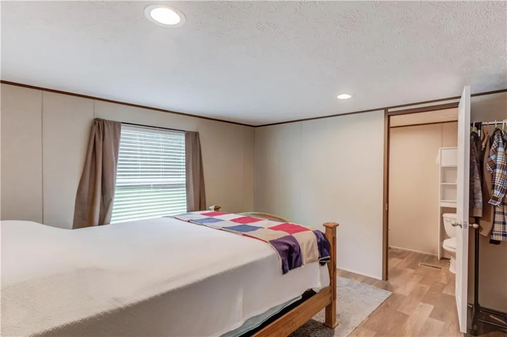 492 Gumlog Creek Martin, GA 30557