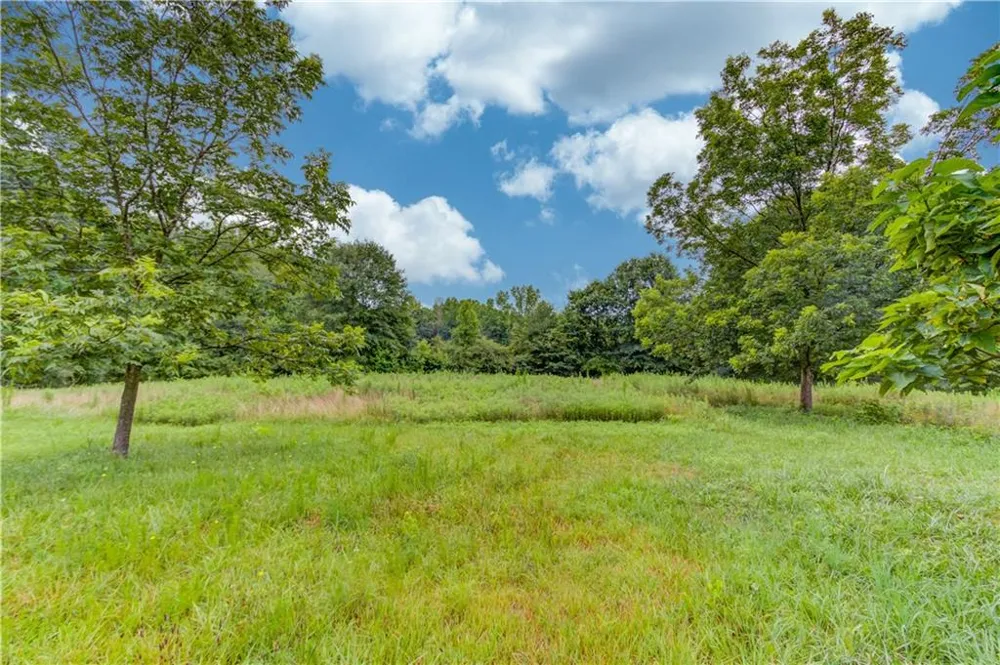 492 Gumlog Creek Martin, GA 30557