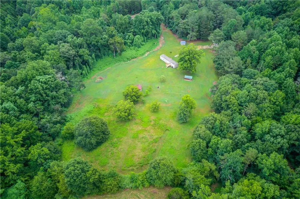 492 Gumlog Creek Martin, GA 30557