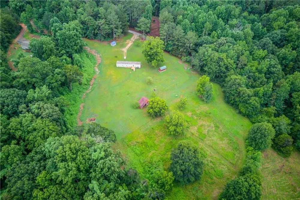 492 Gumlog Creek Martin, GA 30557