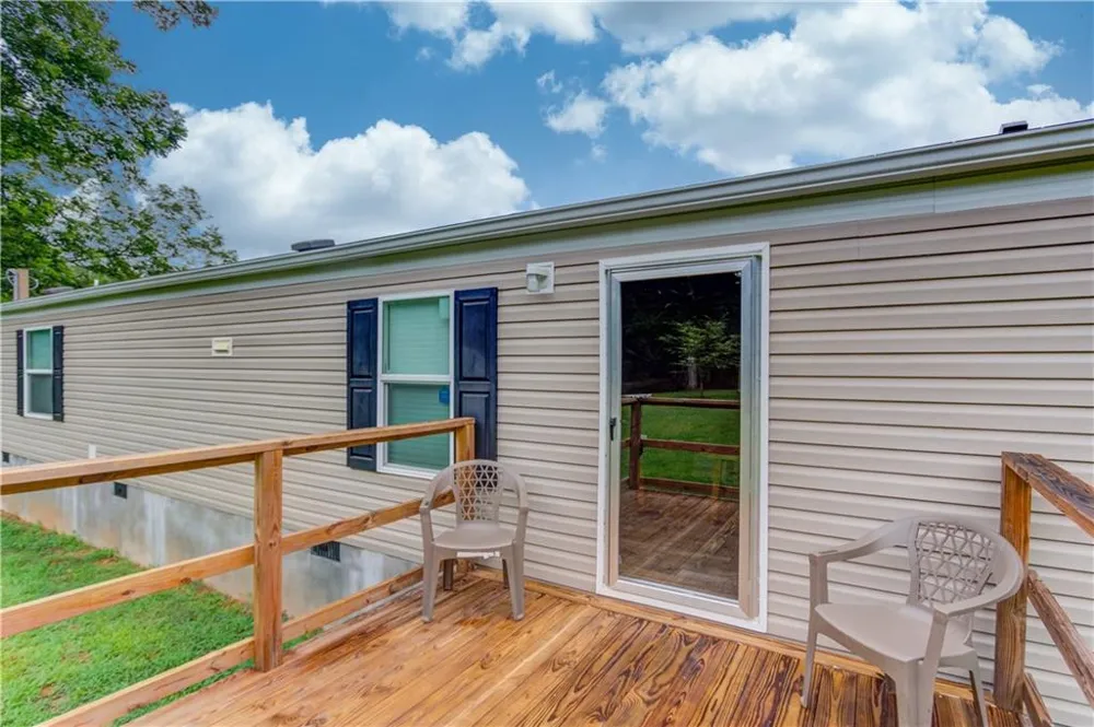492 Gumlog Creek Martin, GA 30557