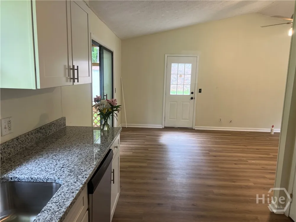 737 Beaverdam Road Winterville, GA 30683