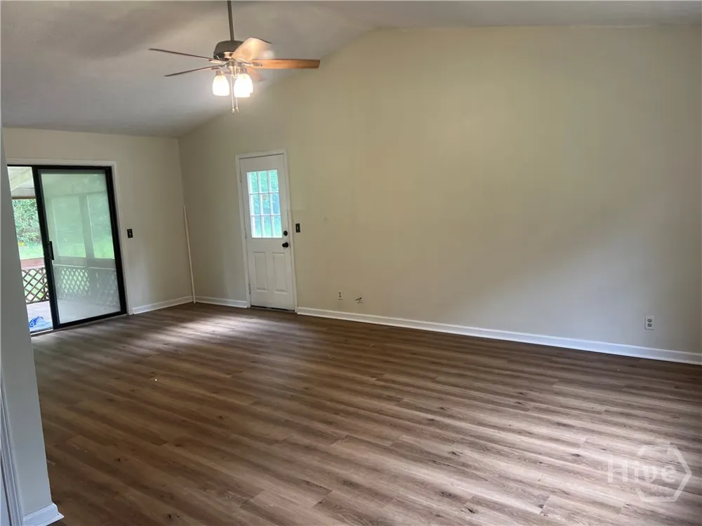 737 Beaverdam Road Winterville, GA 30683
