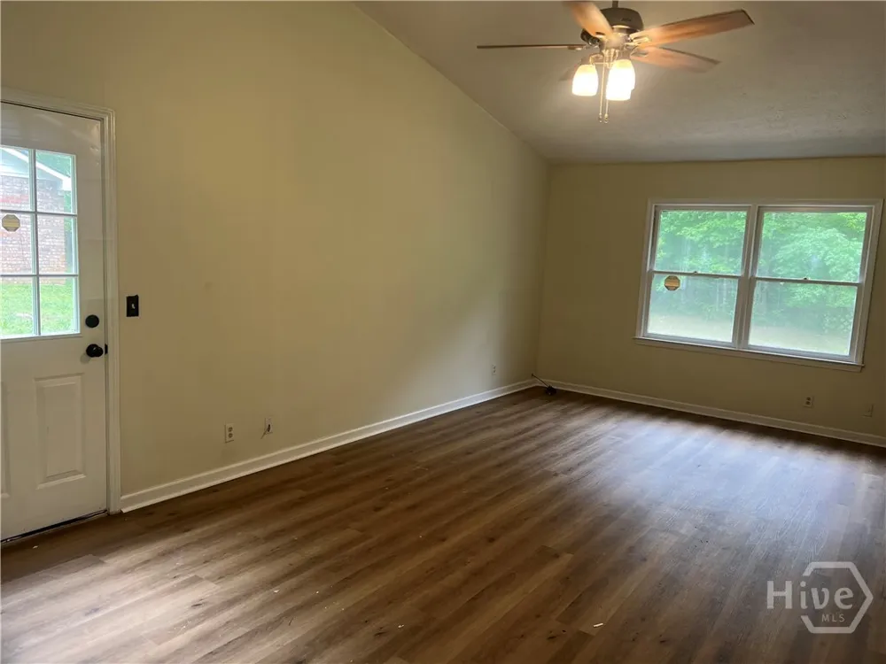 737 Beaverdam Road Winterville, GA 30683