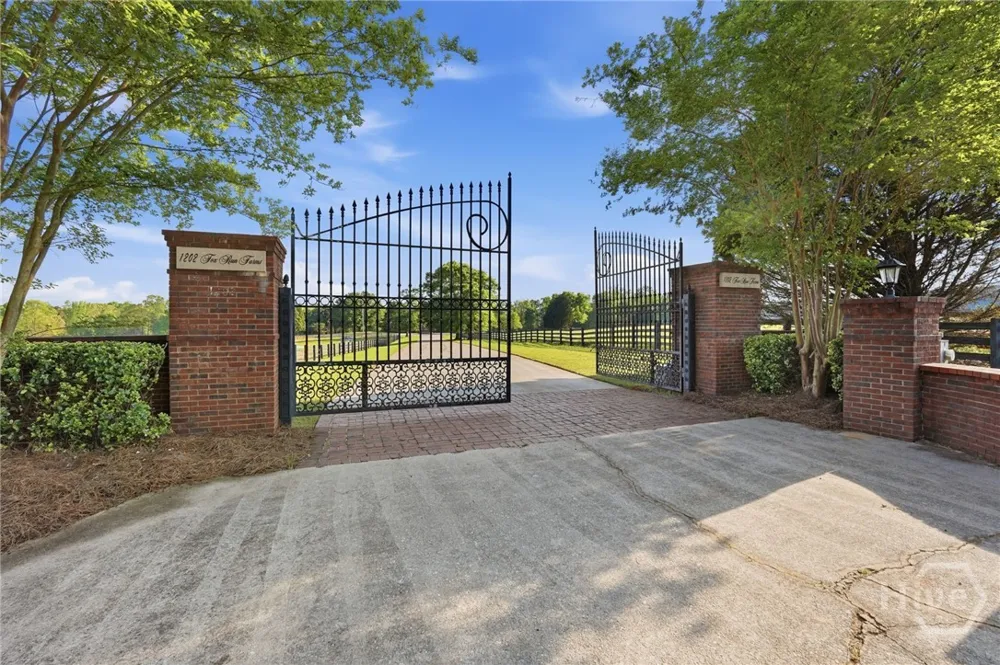 1202 Hodges Circle Mansfield, GA 30055