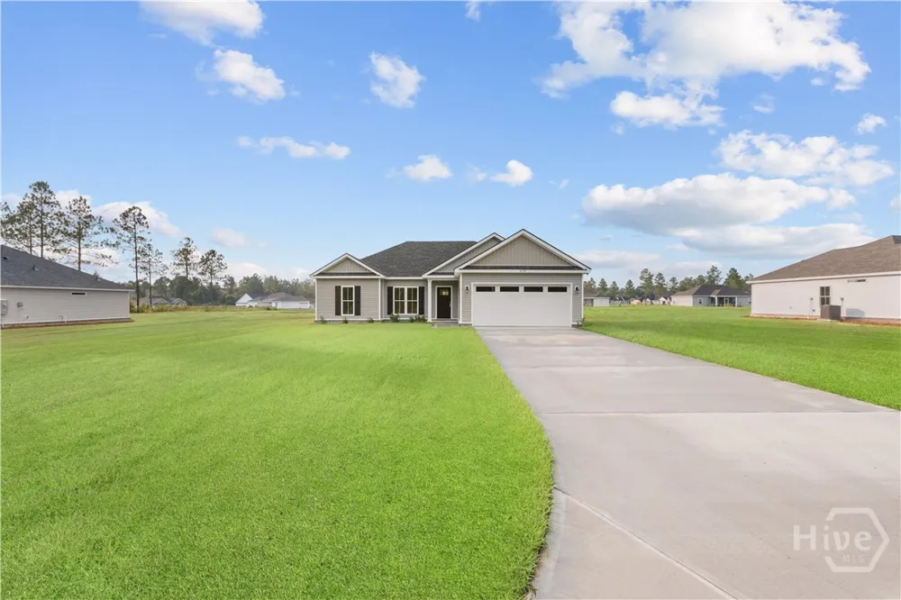 664 Belfast Loop Ellabell, GA 31308