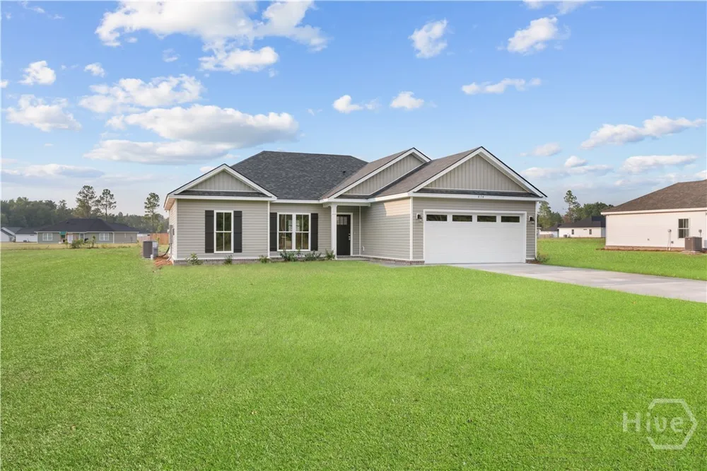 664 Belfast Loop Ellabell, GA 31308