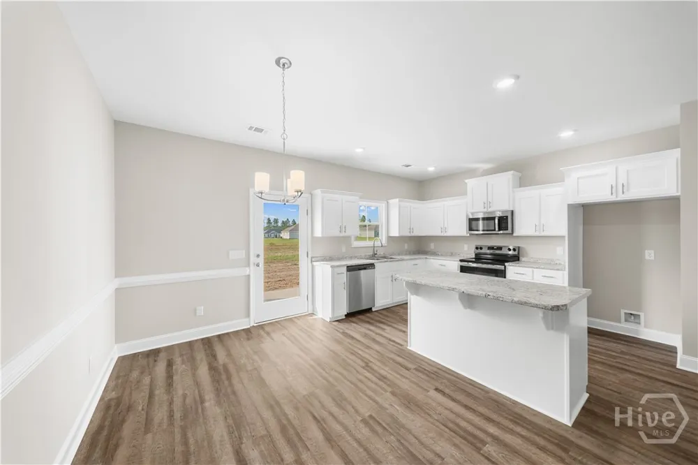 664 Belfast Loop Ellabell, GA 31308