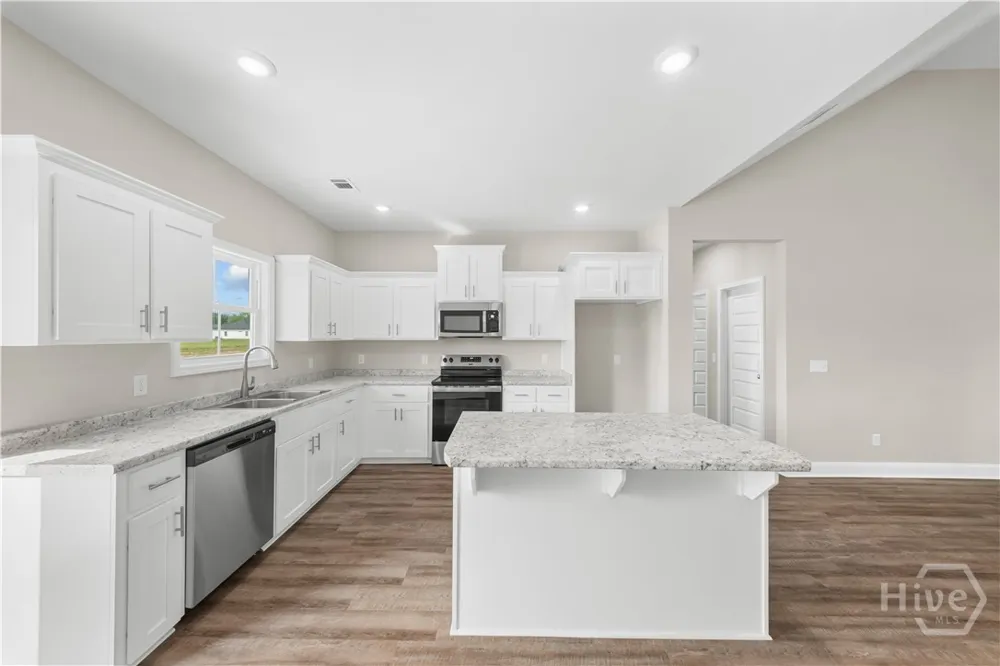 664 Belfast Loop Ellabell, GA 31308