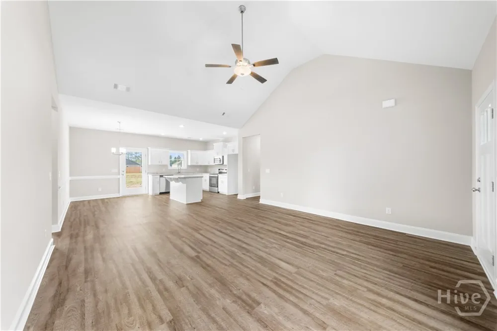 664 Belfast Loop Ellabell, GA 31308