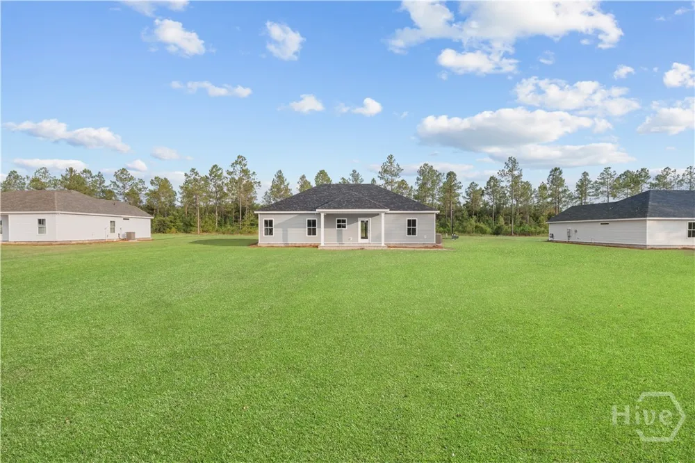 664 Belfast Loop Ellabell, GA 31308