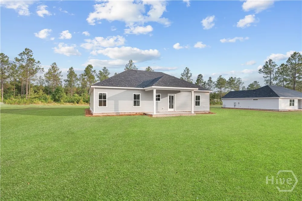 664 Belfast Loop Ellabell, GA 31308