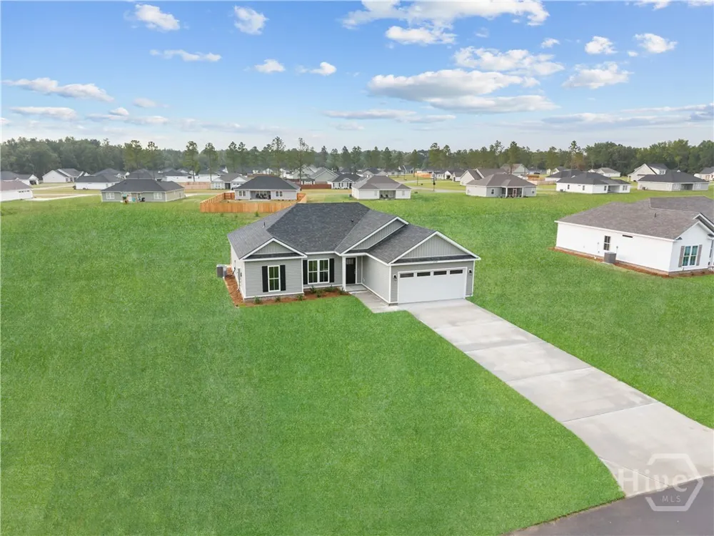 664 Belfast Loop Ellabell, GA 31308