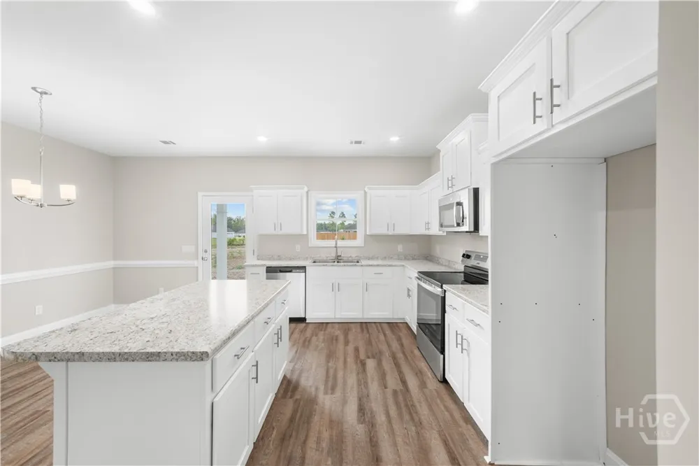 664 Belfast Loop Ellabell, GA 31308