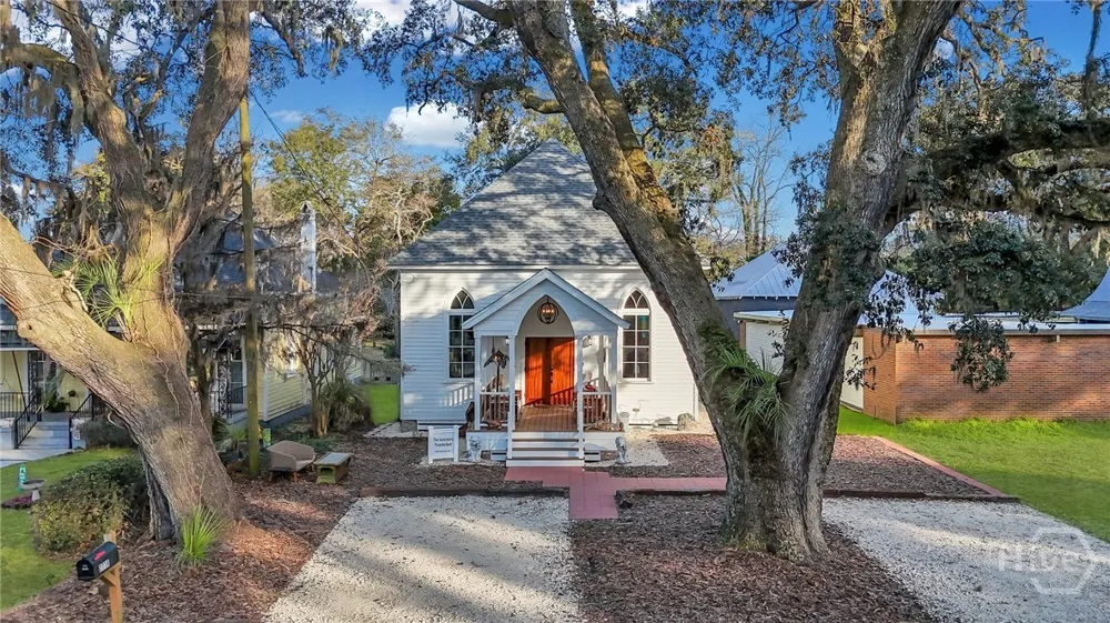 2716 Mechanics Avenue Thunderbolt, GA 31404