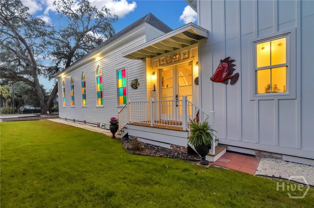 2716 Mechanics Avenue Thunderbolt, GA 31404