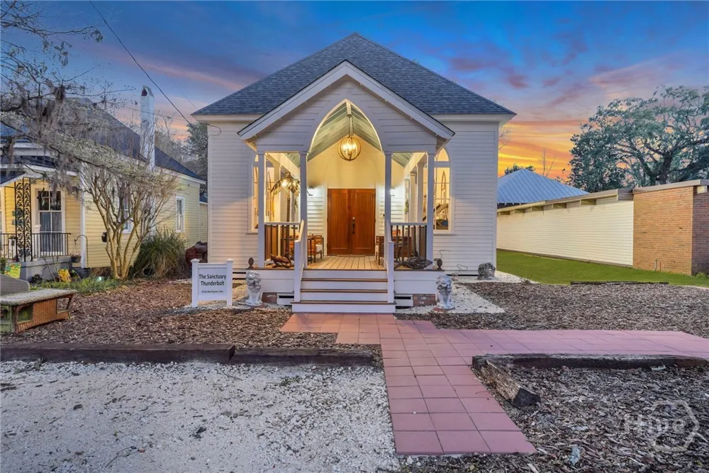 2716 Mechanics Avenue Thunderbolt, GA 31404
