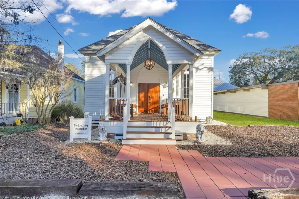 2716 Mechanics Avenue Thunderbolt, GA 31404