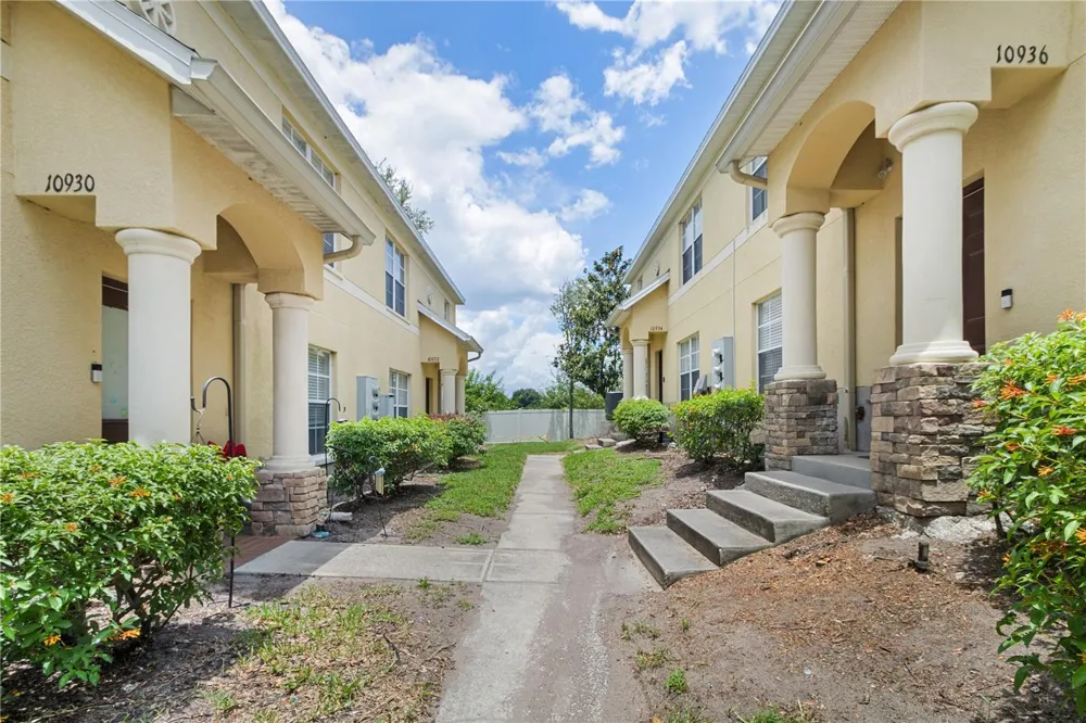 10932 BRICKSIDE COURT #10932 Riverview, FL 33579
