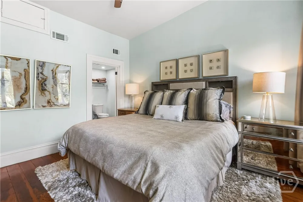 125 W Gordon Street Savannah, GA 31401
