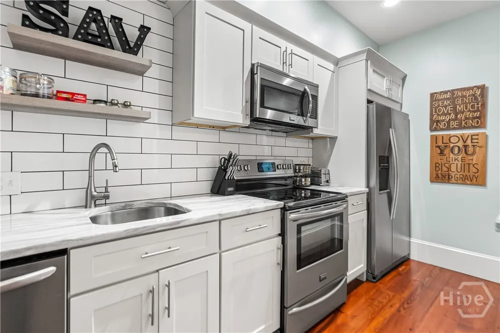 125 W Gordon Street Savannah, GA 31401