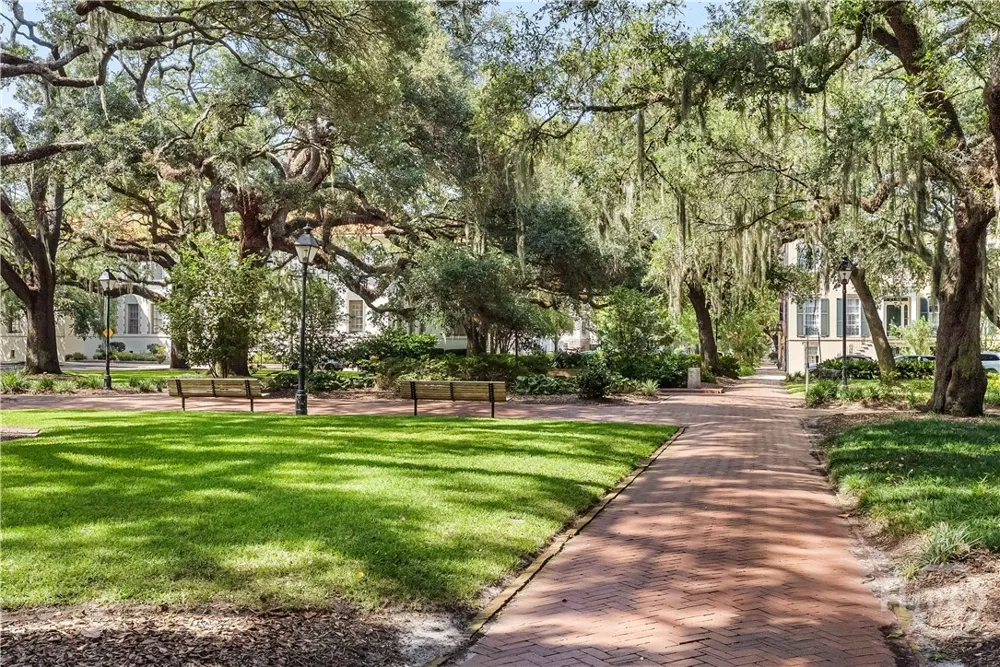 125 W Gordon Street Savannah, GA 31401