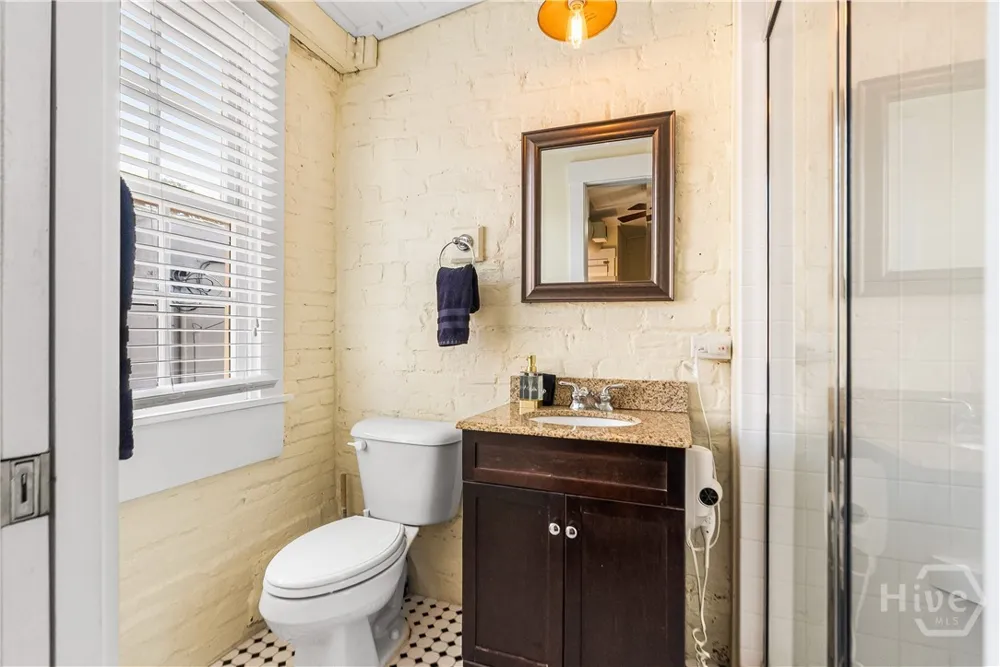 125 W Gordon Street Savannah, GA 31401