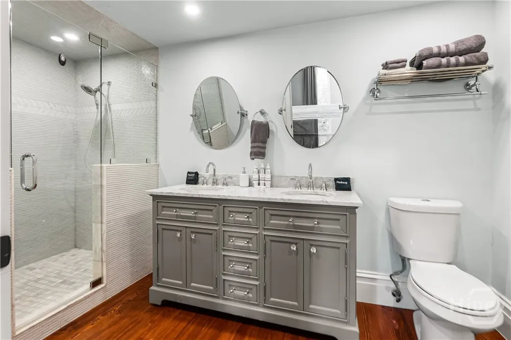 125 W Gordon Street Savannah, GA 31401