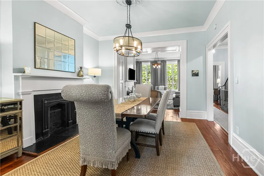 125 W Gordon Street Savannah, GA 31401