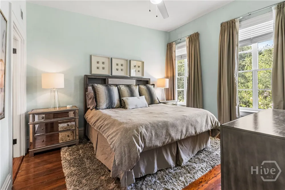 125 W Gordon Street Savannah, GA 31401