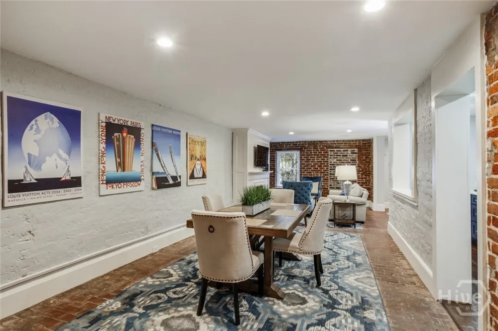 125 W Gordon Street Savannah, GA 31401