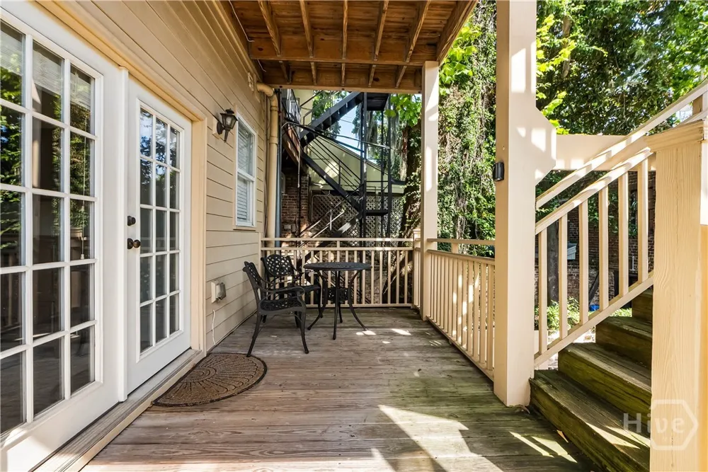 125 W Gordon Street Savannah, GA 31401