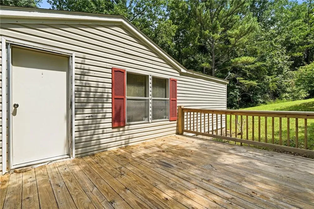 1310 Davis Road W Fairmount, GA 30139
