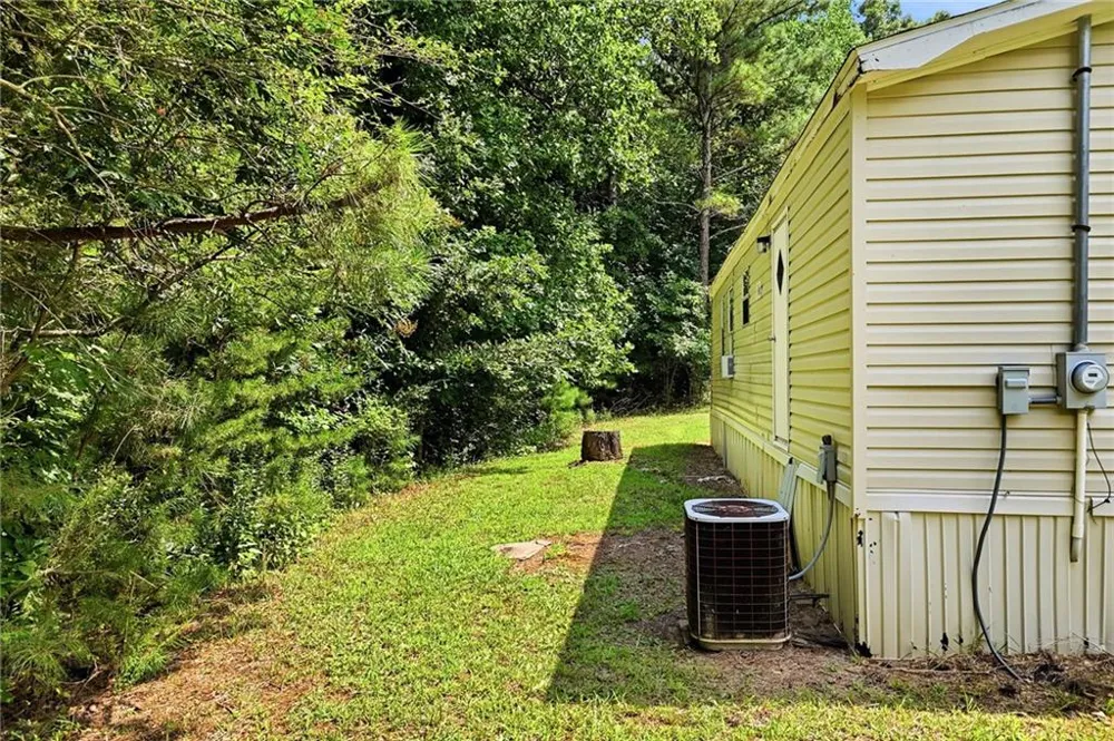 1310 Davis Road W Fairmount, GA 30139