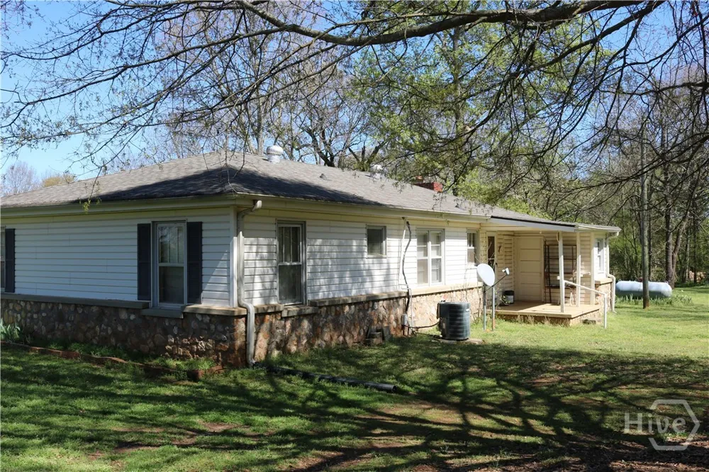 2139 Jones Chapel Shiloh Rd Danielsville, GA 30633