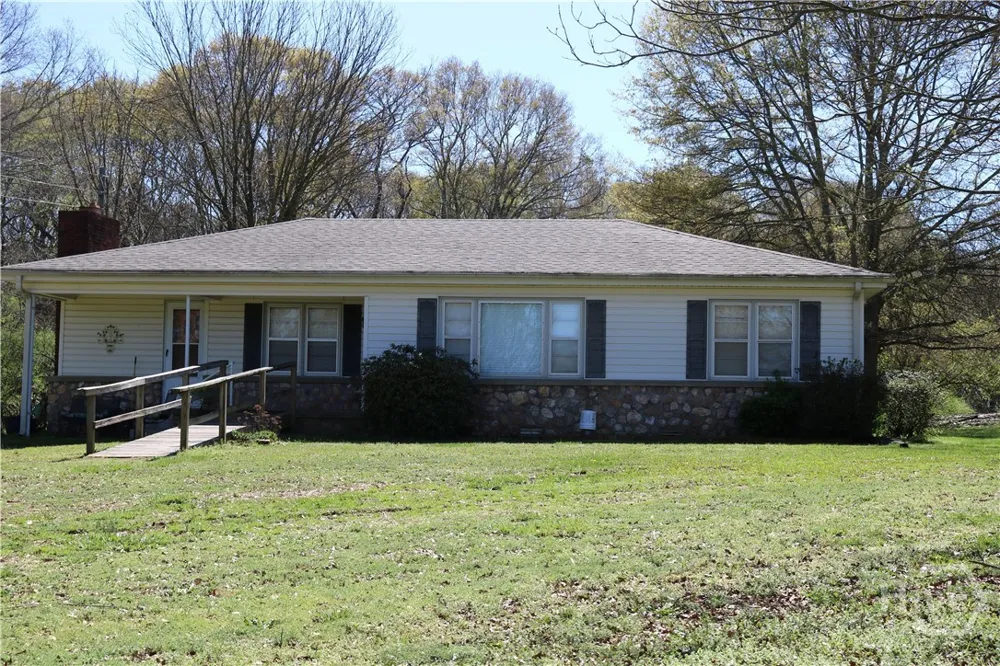 2139 Jones Chapel Shiloh Rd Danielsville, GA 30633