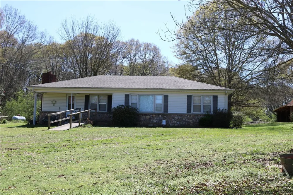 2139 Jones Chapel Shiloh Rd Danielsville, GA 30633
