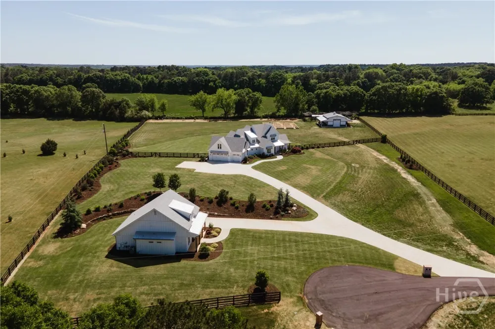 1820 Clover Lane Bishop, GA 30621