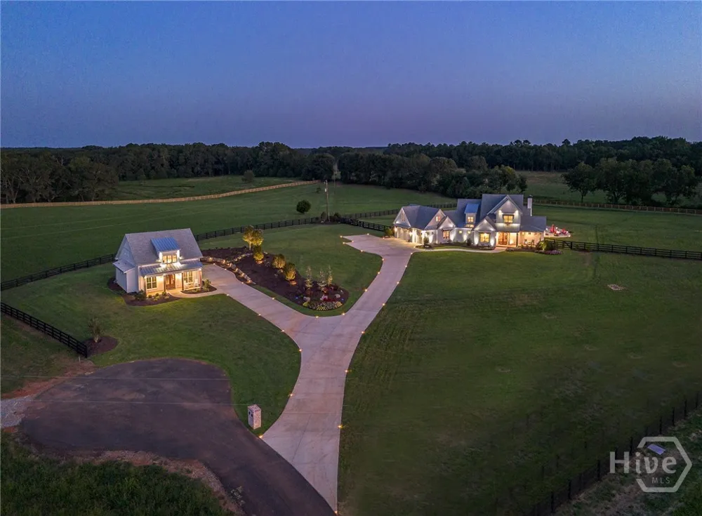 1820 Clover Lane Bishop, GA 30621