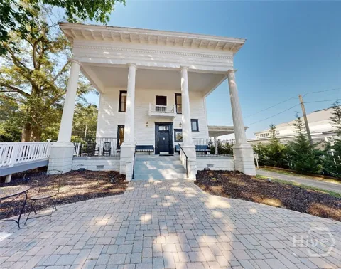 1029 S Elm Street