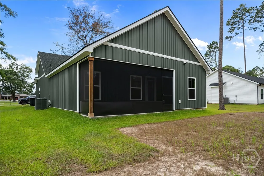 145 Waters Circle Pembroke, GA 31321