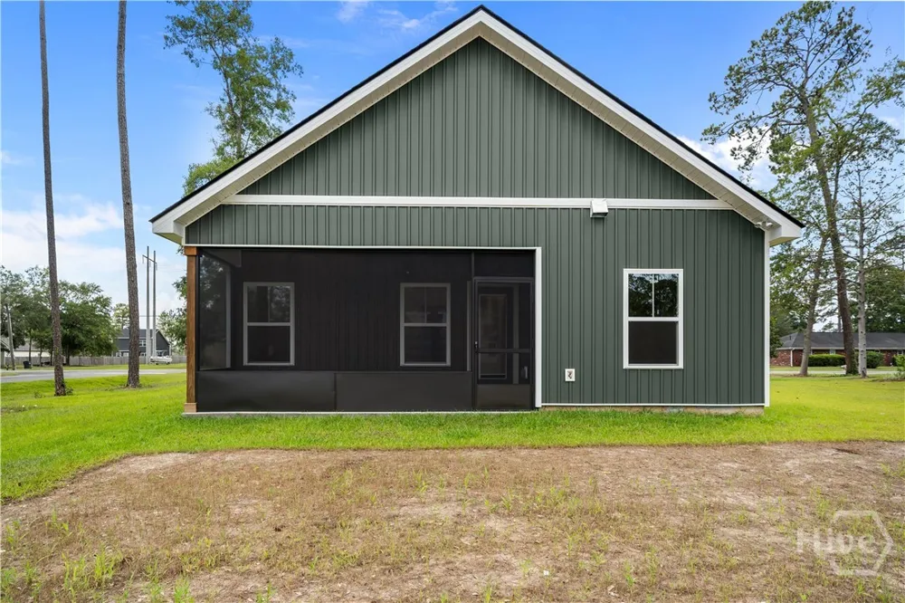 145 Waters Circle Pembroke, GA 31321
